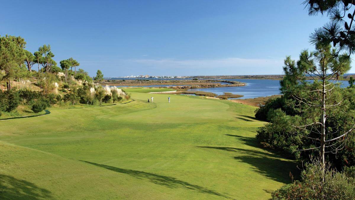 San Lorenzo Golf Course, Dona Filipa Hotel