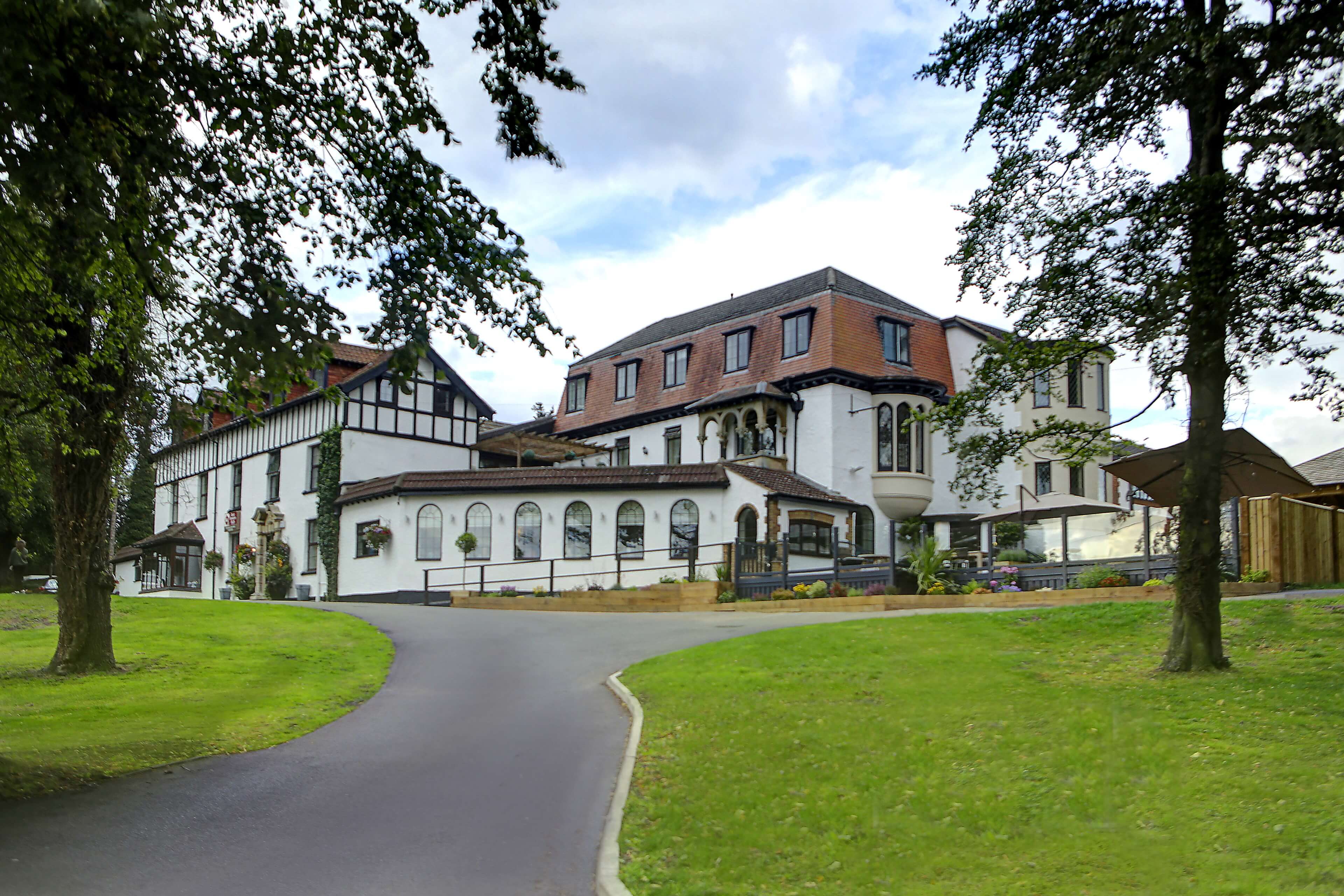 Front view of ullesthorpe court hotel